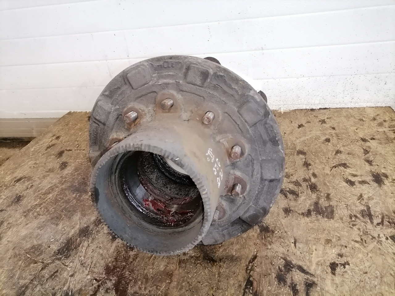 Scania Wheel hub 1382884 - Moyeu pour Camion: photos 4 Scania Wheel hub 1382884 - Moyeu pour Camion: photos 4