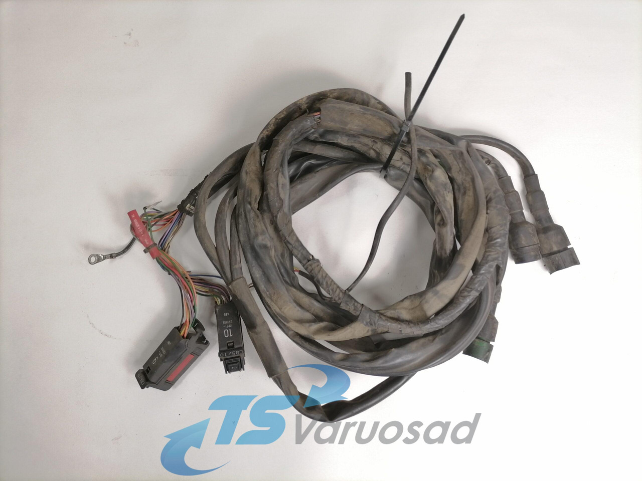 Scania gearbox cable 1421299 - Boîte de vitesse et pièces pour Camion: photos 1 Scania gearbox cable 1421299 - Boîte de vitesse et pièces pour Camion: photos 1