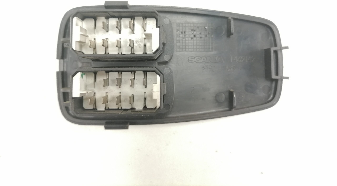 Scania switch 1469149 - Cabine pour Camion: photos 3 Scania switch 1469149 - Cabine pour Camion: photos 3