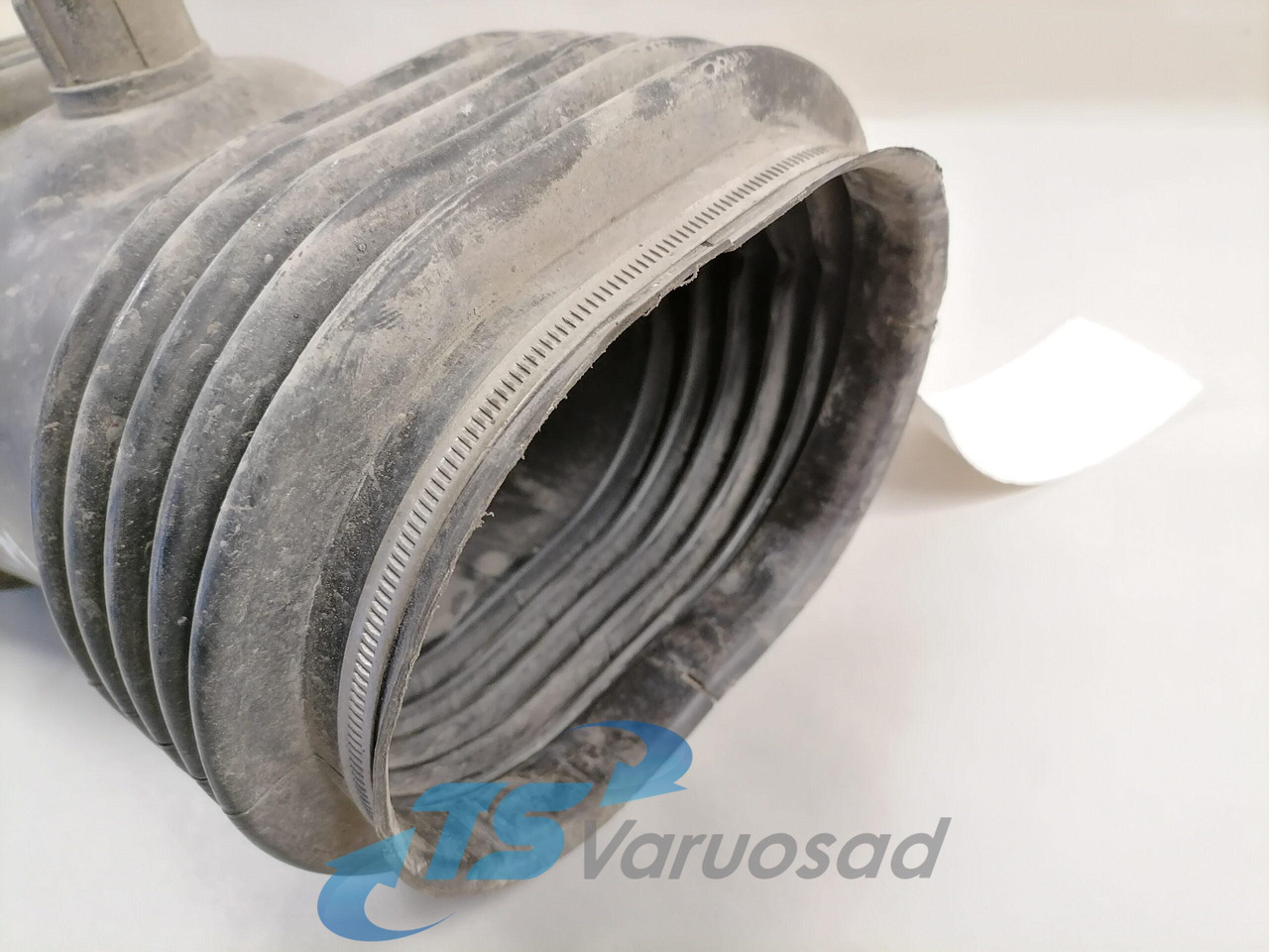 Volvo Air intake 21116214 - Système d'admission d'air pour Camion: photos 4 Volvo Air intake 21116214 - Système d'admission d'air pour Camion: photos 4