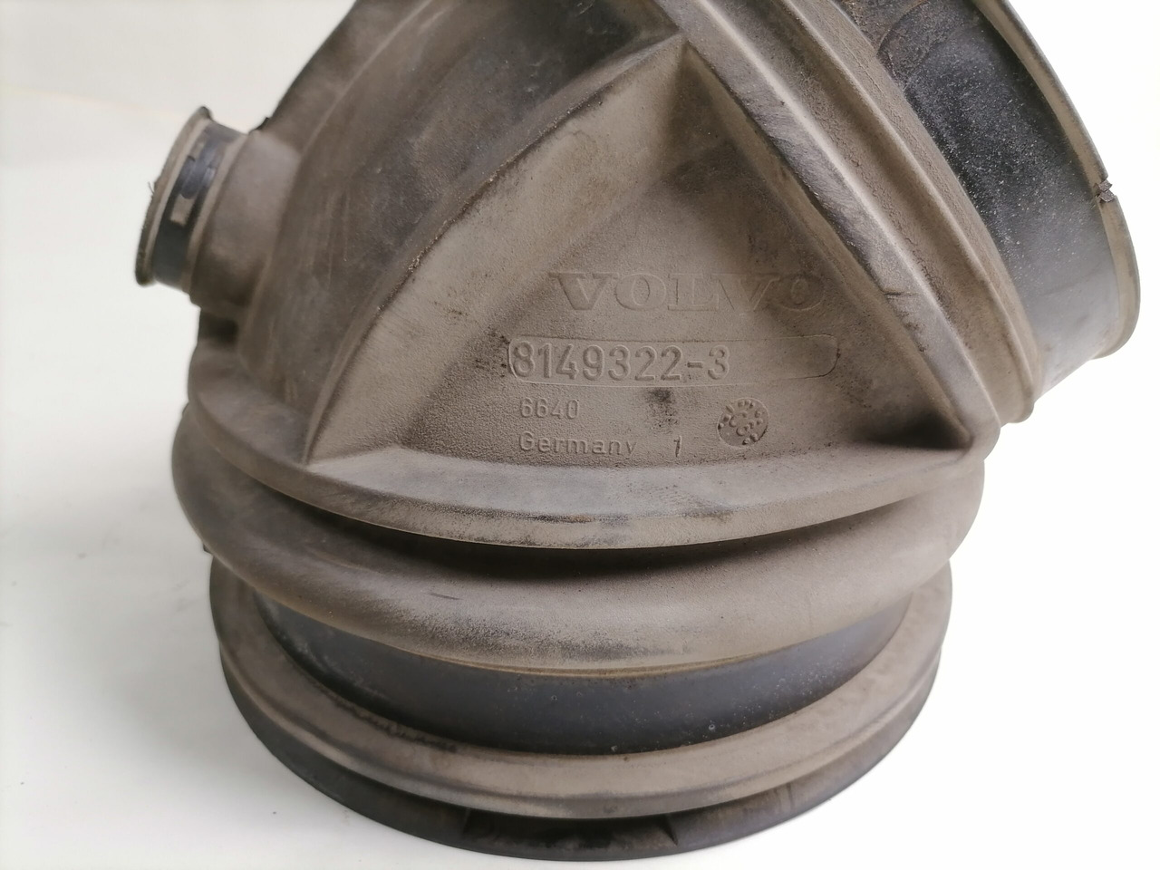 Volvo Air intake 8149322 - Système d'admission d'air pour Camion: photos 5 Volvo Air intake 8149322 - Système d'admission d'air pour Camion: photos 5