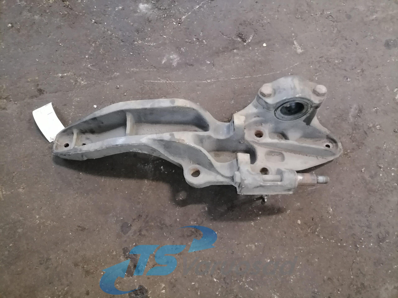 Volvo Air suspension bracket 21196819 - Essieu et pièces pour Camion: photos 2 Volvo Air suspension bracket 21196819 - Essieu et pièces pour Camion: photos 2