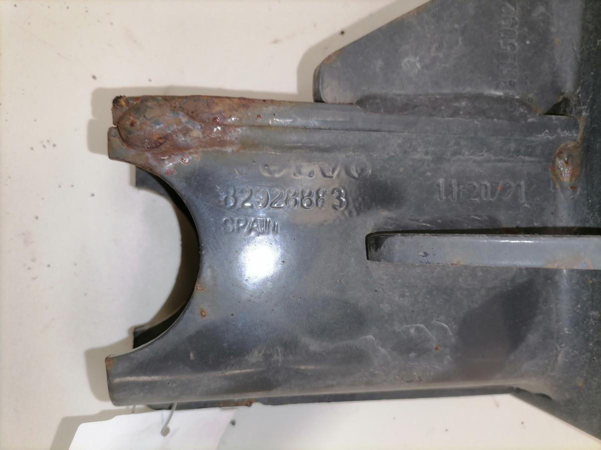 Volvo Bumper bracket 82928883 - Pare-chocs pour Camion: photos 5 Volvo Bumper bracket 82928883 - Pare-chocs pour Camion: photos 5