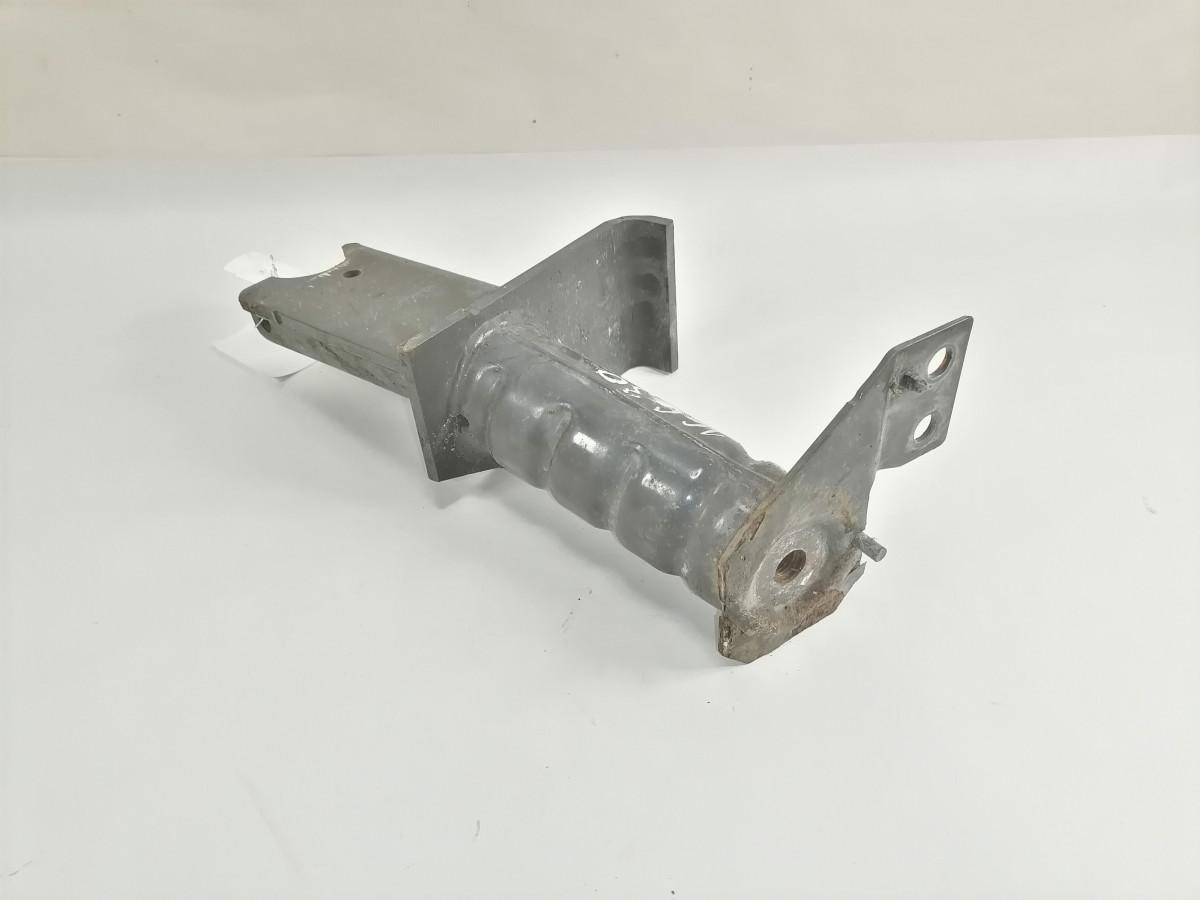 Volvo Bumper bracket 82943981 - Pare-chocs pour Camion: photos 3 Volvo Bumper bracket 82943981 - Pare-chocs pour Camion: photos 3