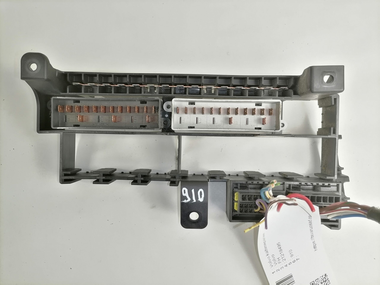 Volvo Central electric unit 21218495 - Fusible pour Camion: photos 4 Volvo Central electric unit 21218495 - Fusible pour Camion: photos 4