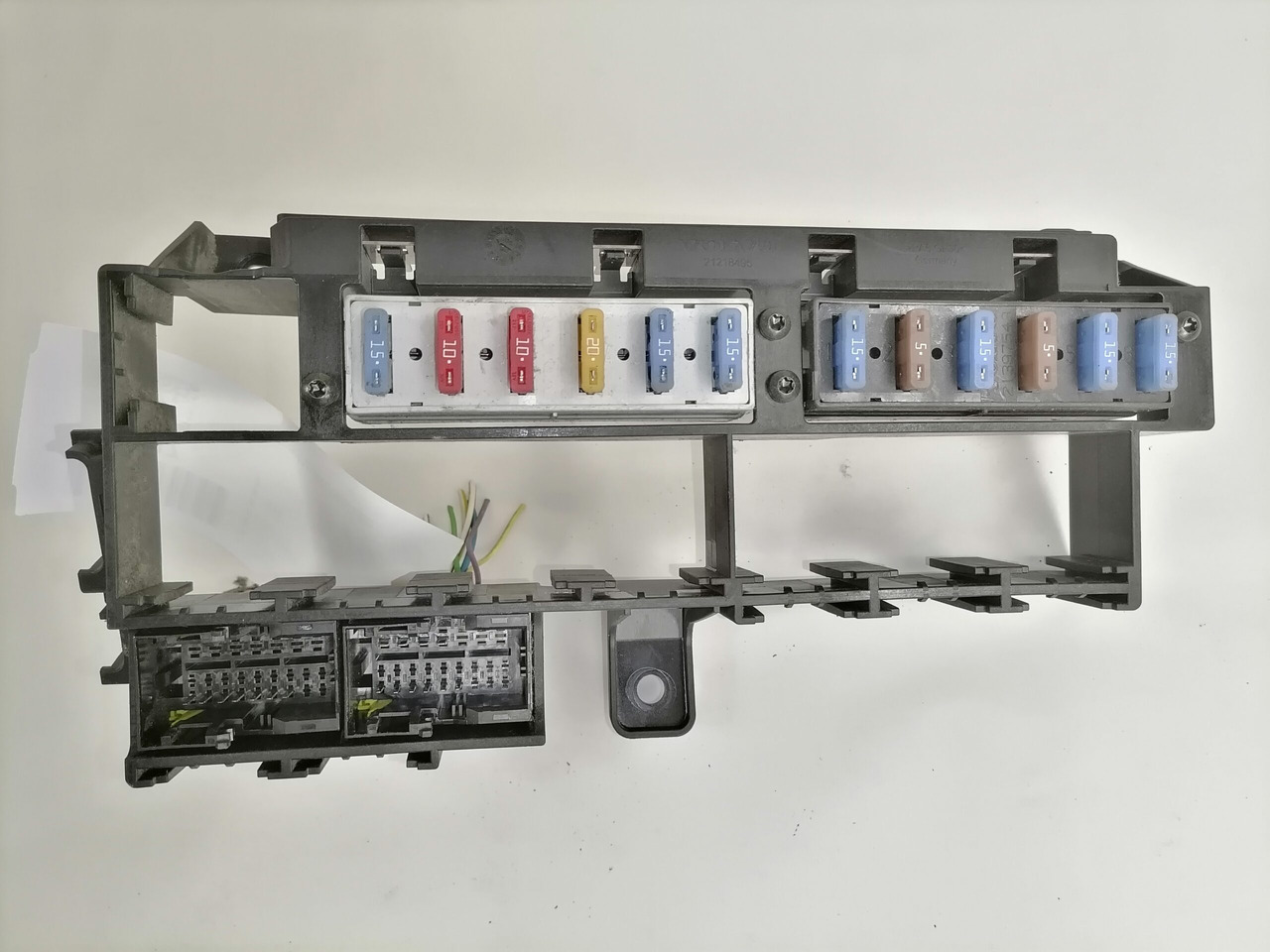 Volvo Central electric unit 21218495 - Fusible pour Camion: photos 2 Volvo Central electric unit 21218495 - Fusible pour Camion: photos 2