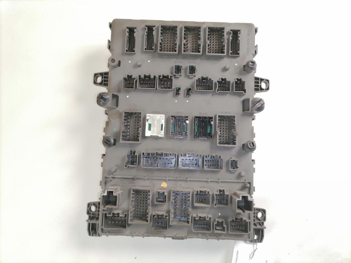 Volvo Central electric unit 22009557 - Fusible pour Camion: photos 3 Volvo Central electric unit 22009557 - Fusible pour Camion: photos 3