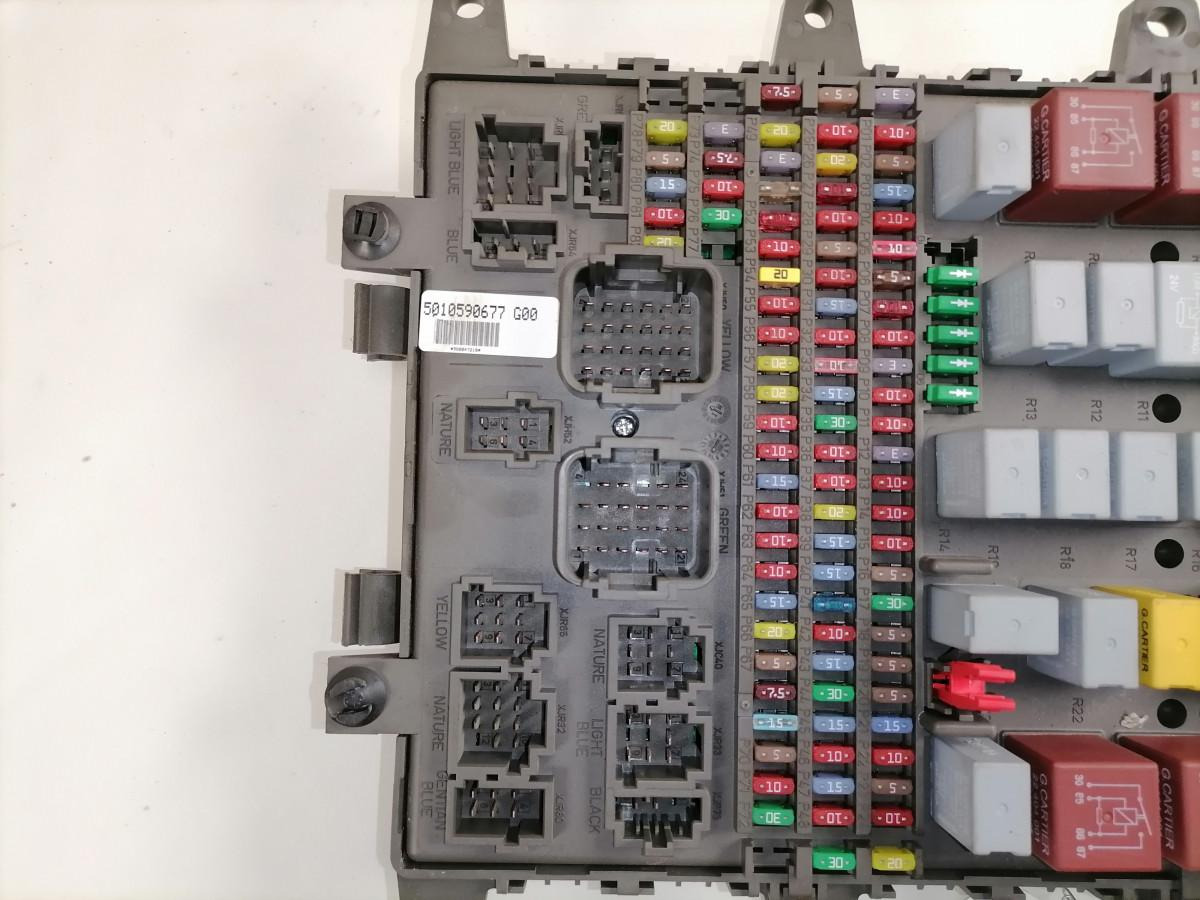Volvo Central electric unit 5010590677 - Fusible pour Camion: photos 5 Volvo Central electric unit 5010590677 - Fusible pour Camion: photos 5