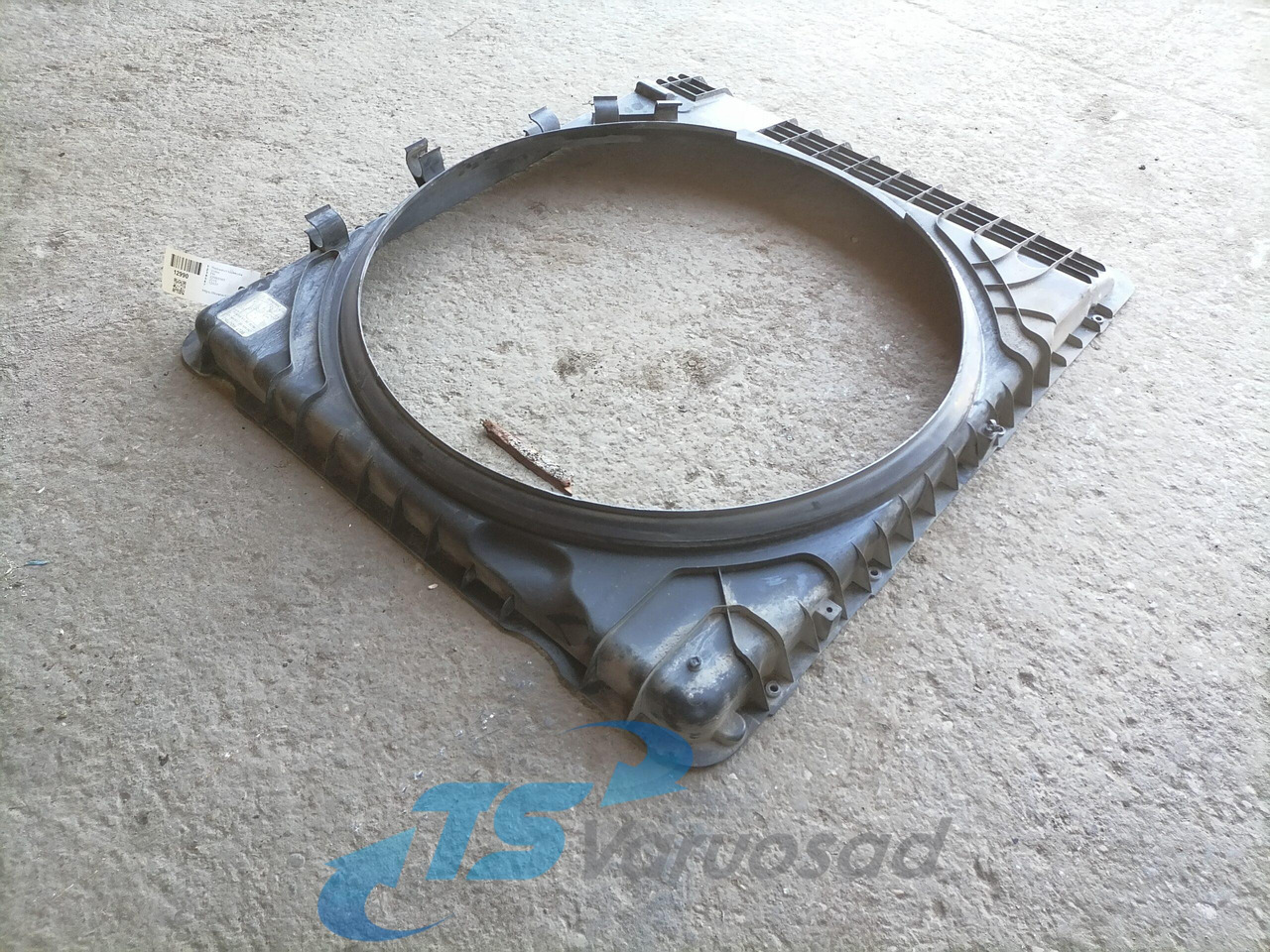 Volvo Fan shroud 22060183 - Radiateur pour Camion: photos 3 Volvo Fan shroud 22060183 - Radiateur pour Camion: photos 3