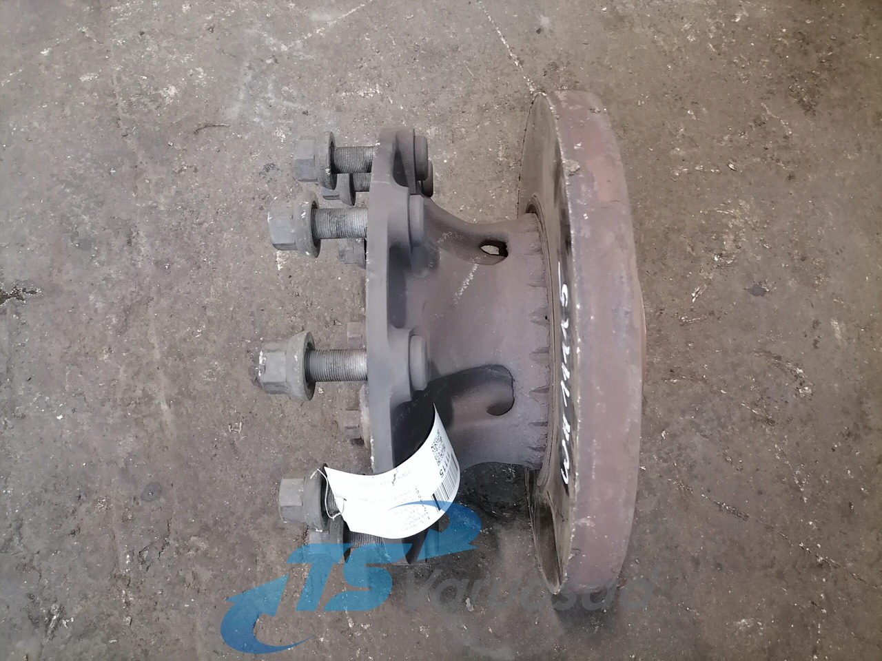 Volvo First wheel hub 1026798 - Moyeu pour Camion: photos 3 Volvo First wheel hub 1026798 - Moyeu pour Camion: photos 3