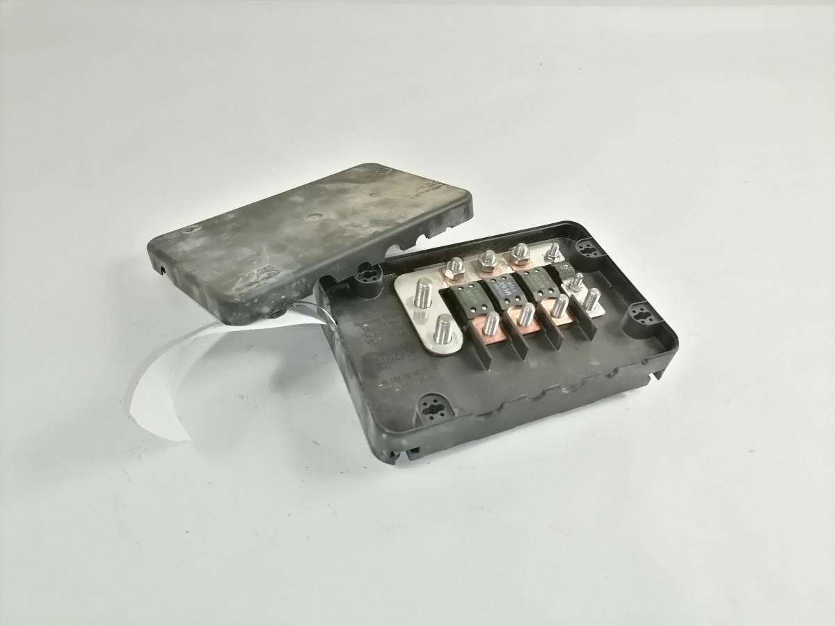 Volvo Fuse box 20512928 - Fusible pour Camion: photos 2 Volvo Fuse box 20512928 - Fusible pour Camion: photos 2