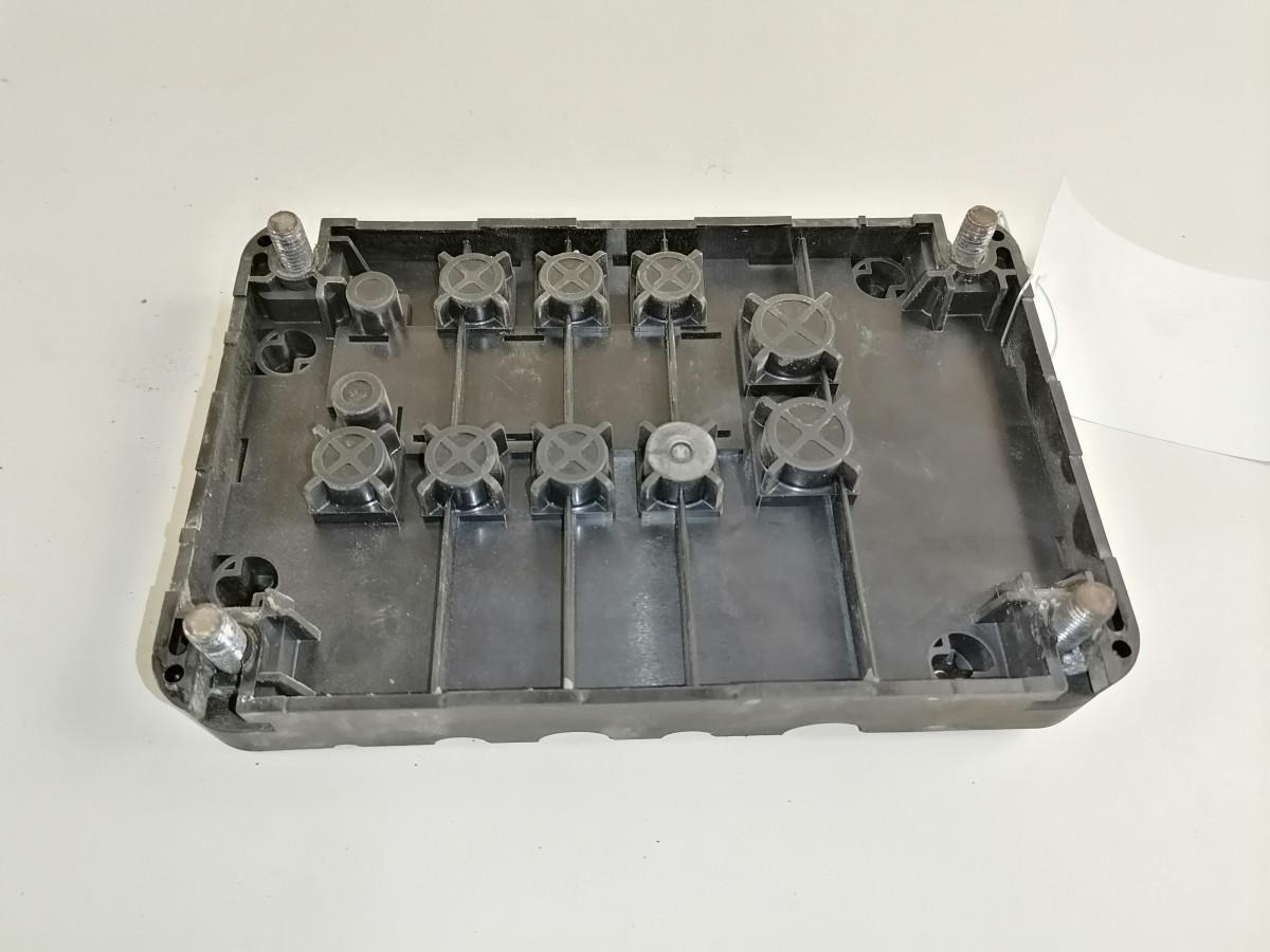 Volvo Fuse box 20512928 - Fusible pour Camion: photos 4 Volvo Fuse box 20512928 - Fusible pour Camion: photos 4