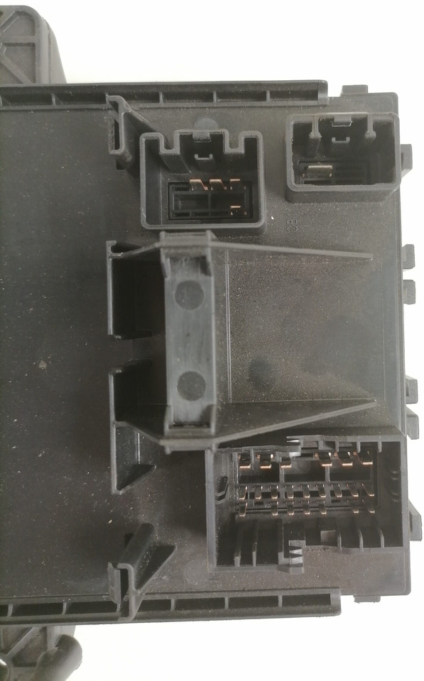 Volvo Fuse box 21939408 - Fusible pour Camion: photos 4 Volvo Fuse box 21939408 - Fusible pour Camion: photos 4