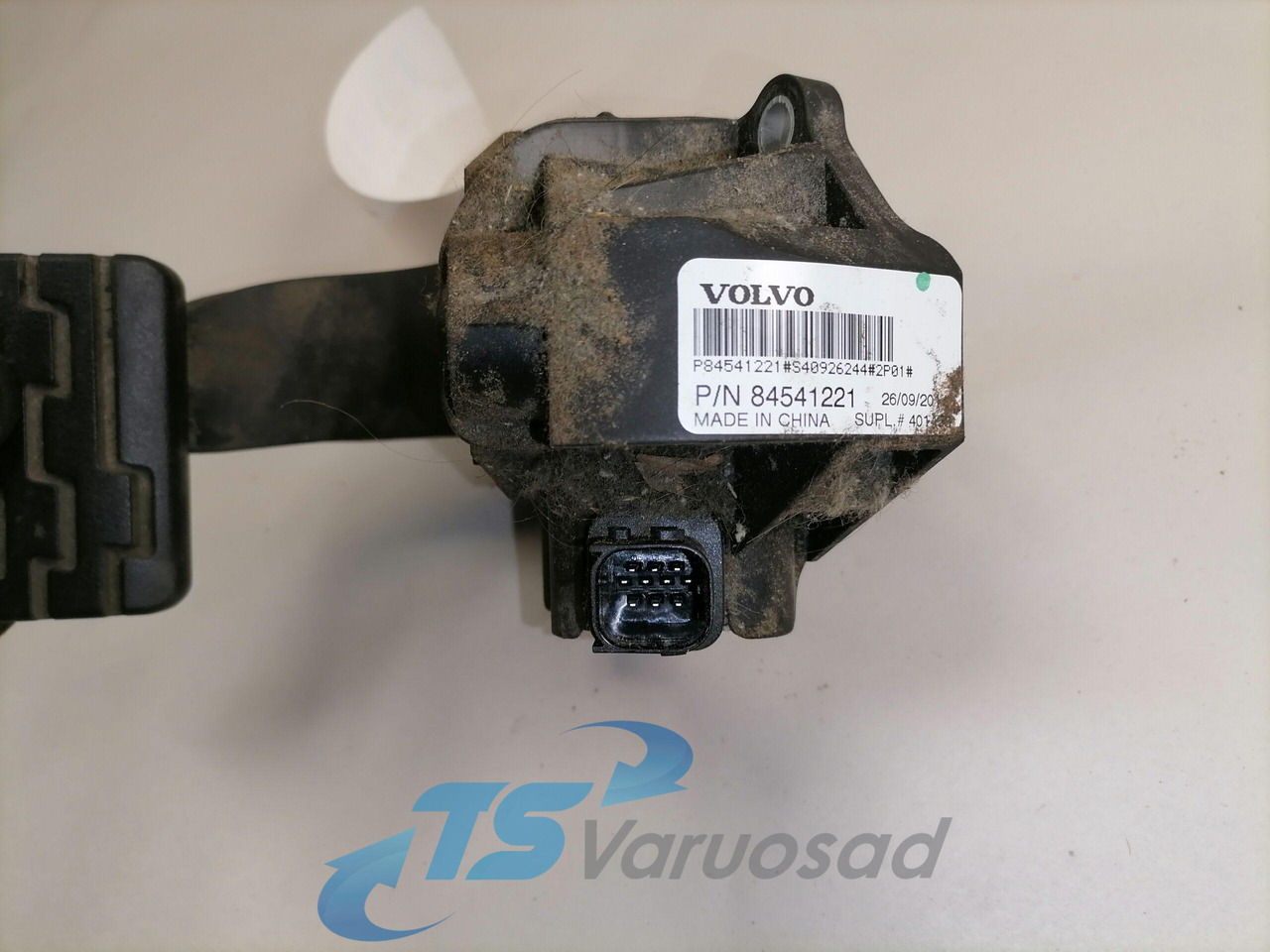 Volvo Gaasipedaal reostaadiga 84541221 - Système de carburant pour Camion: photos 3 Volvo Gaasipedaal reostaadiga 84541221 - Système de carburant pour Camion: photos 3