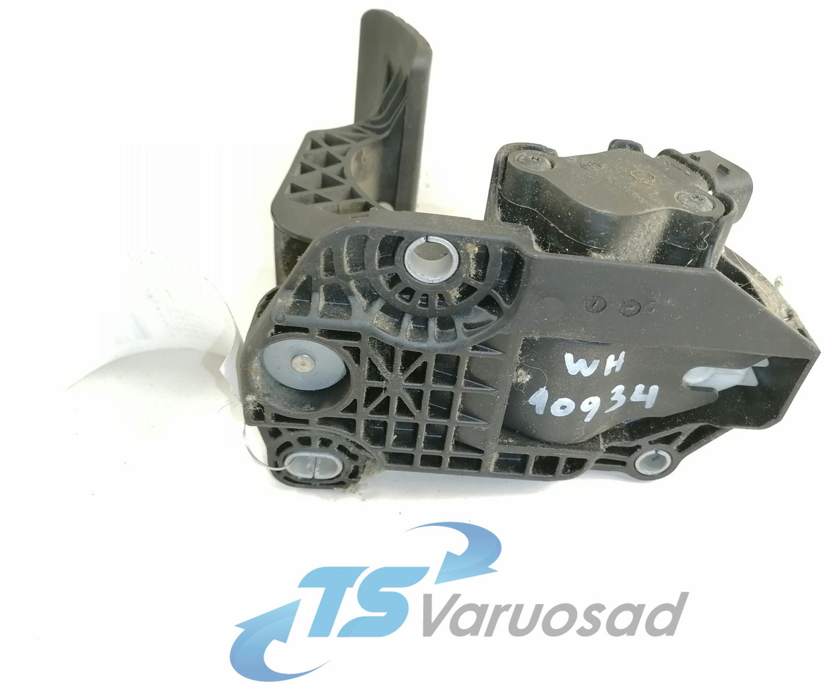 Volvo Gaasipedaal reostaadiga 84541221 - Système de carburant pour Camion: photos 2 Volvo Gaasipedaal reostaadiga 84541221 - Système de carburant pour Camion: photos 2