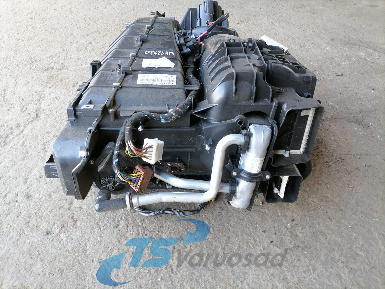 Pièce universelle pour Camion Volvo Heating unit 84164529: photos 6