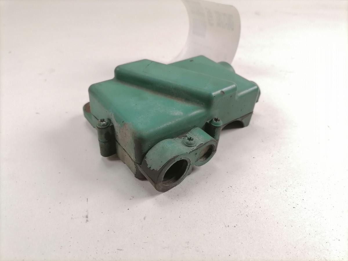 Volvo Juhtmestiku harukarp 04214496 - Fusible pour Camion: photos 2 Volvo Juhtmestiku harukarp 04214496 - Fusible pour Camion: photos 2