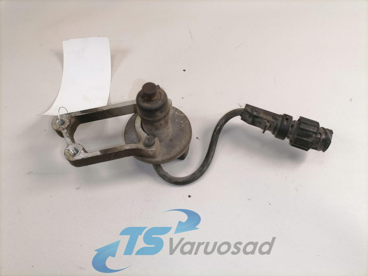 Volvo Kabiini tõstemehhanismi lüliti 20429430 - Suspension de cabine pour Camion: photos 3 Volvo Kabiini tõstemehhanismi lüliti 20429430 - Suspension de cabine pour Camion: photos 3