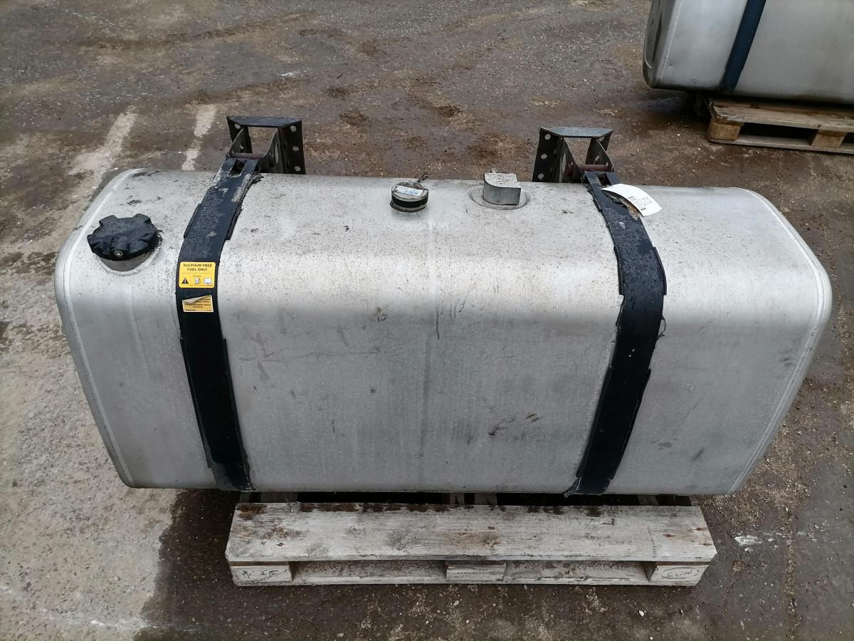 Volvo Kütusepaak 610L 21516454 - Réservoir de carburant pour Camion: photos 4 Volvo Kütusepaak 610L 21516454 - Réservoir de carburant pour Camion: photos 4