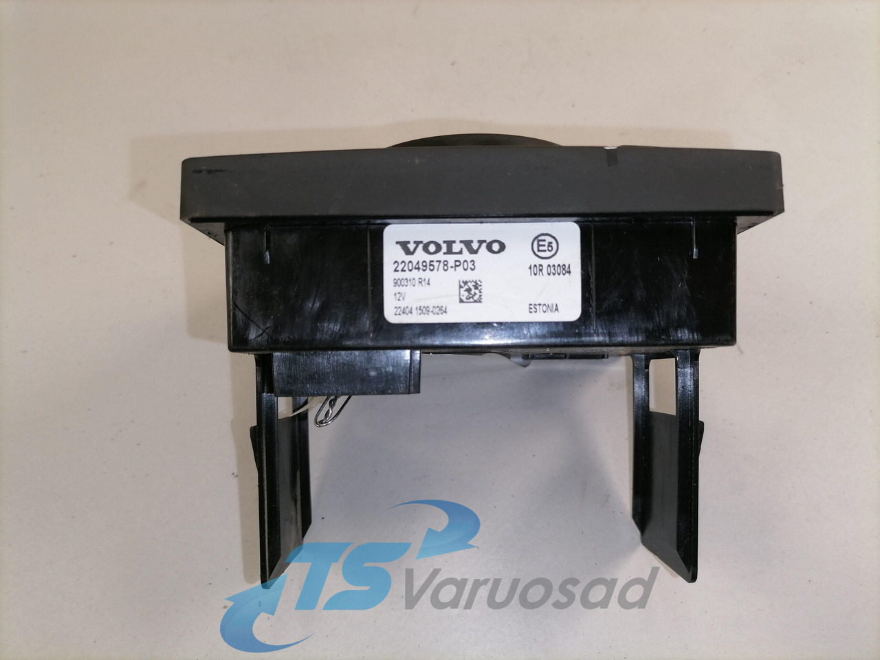 Volvo Lüliti, salongi valgustus 22049578 - Cabine pour Camion: photos 4 Volvo Lüliti, salongi valgustus 22049578 - Cabine pour Camion: photos 4
