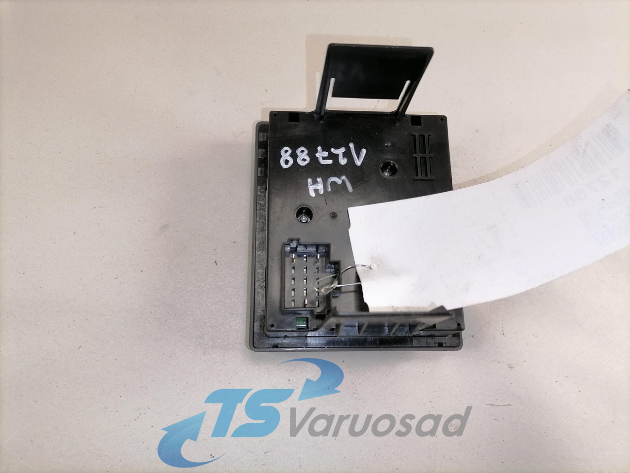 Volvo Lüliti, salongi valgustus 22049578 - Cabine pour Camion: photos 2 Volvo Lüliti, salongi valgustus 22049578 - Cabine pour Camion: photos 2