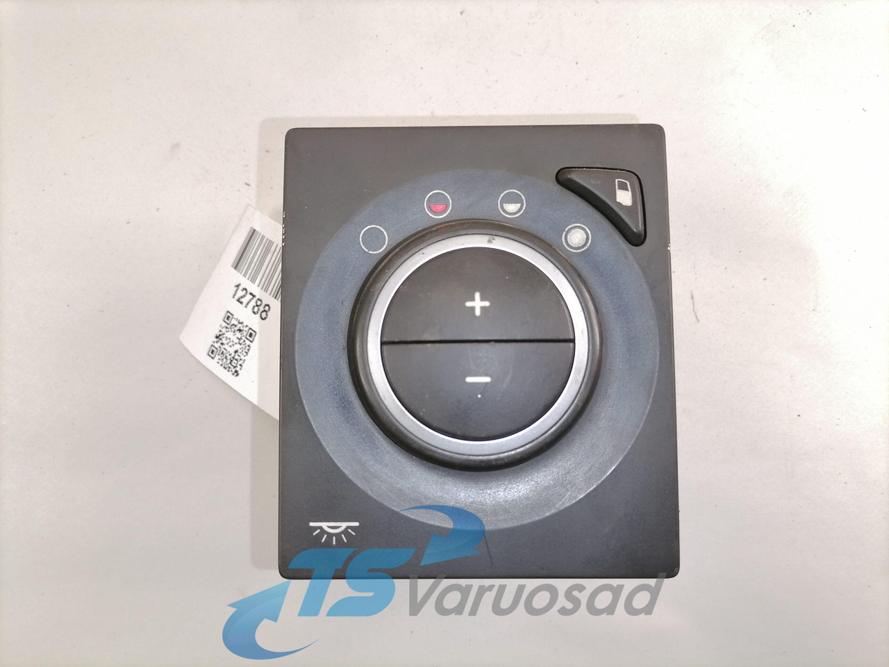 Volvo Lüliti, salongi valgustus 22049578 - Cabine pour Camion: photos 3 Volvo Lüliti, salongi valgustus 22049578 - Cabine pour Camion: photos 3