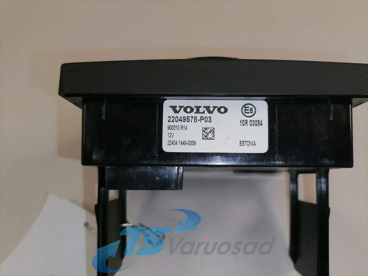 Volvo Lüliti, salongi valgustus 22049578 - Cabine pour Camion: photos 3 Volvo Lüliti, salongi valgustus 22049578 - Cabine pour Camion: photos 3