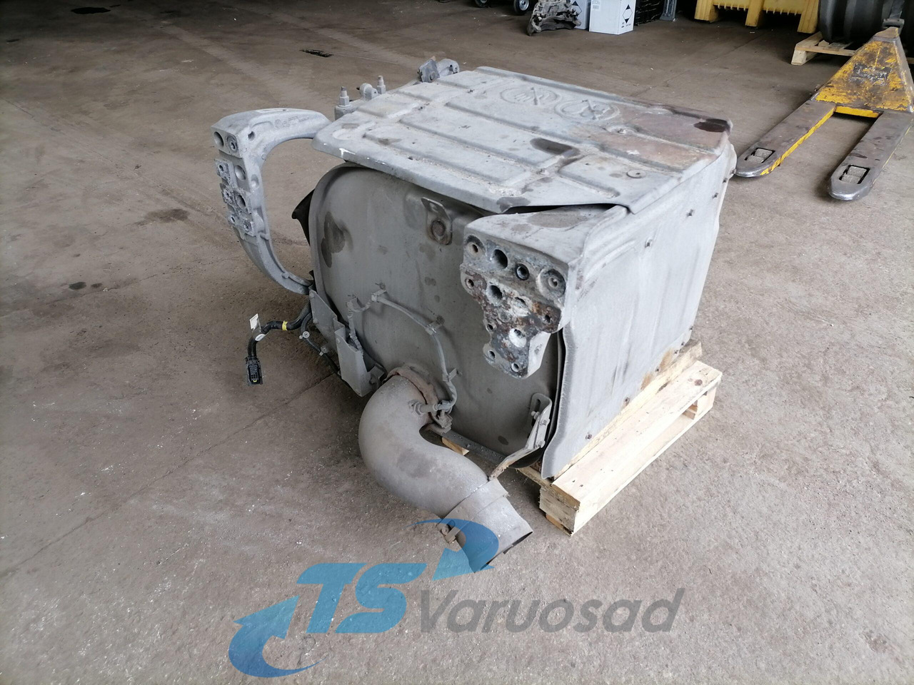 Volvo Muffler 21364822 - Silencieux pour Camion: photos 1 Volvo Muffler 21364822 - Silencieux pour Camion: photos 1