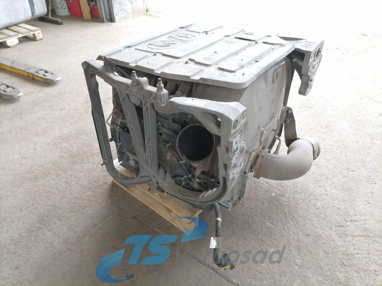 Volvo Muffler 21364822 - Silencieux pour Camion: photos 5 Volvo Muffler 21364822 - Silencieux pour Camion: photos 5