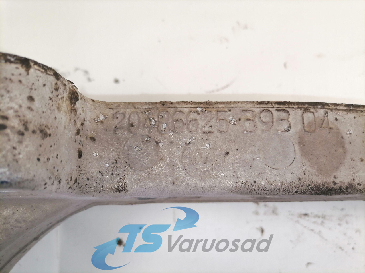 Volvo Muffler carrier 20486625 - Silencieux pour Camion: photos 4 Volvo Muffler carrier 20486625 - Silencieux pour Camion: photos 4