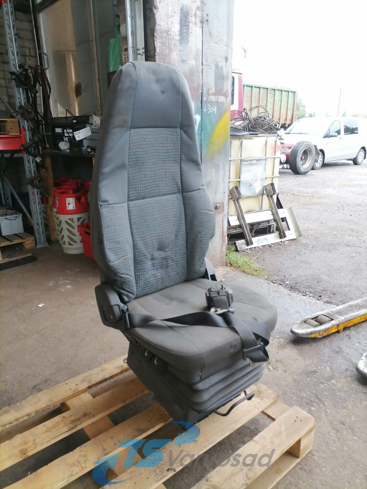 Volvo Passenger seat - Siège pour Camion: photos 1 Volvo Passenger seat - Siège pour Camion: photos 1