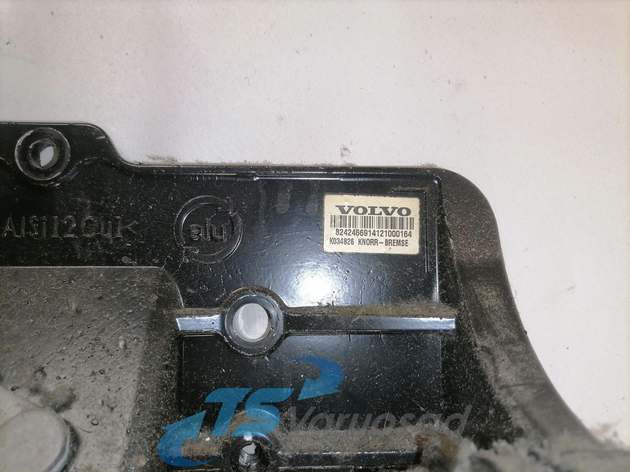 Volvo Pedaalide kandur 82424669 - Système de carburant pour Camion: photos 3 Volvo Pedaalide kandur 82424669 - Système de carburant pour Camion: photos 3