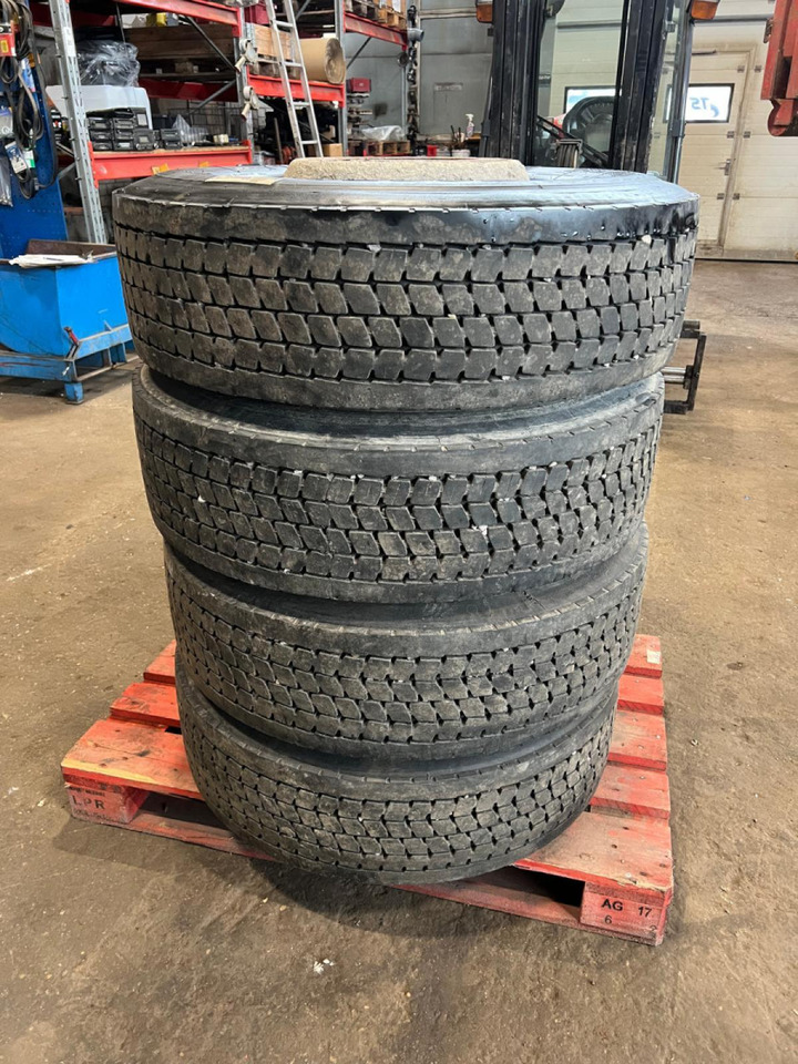 Volvo Sailun S637+ 285/70 R19,5 28570R195 - Pneus et jantes pour Camion: photos 1 Volvo Sailun S637+ 285/70 R19,5 28570R195 - Pneus et jantes pour Camion: photos 1