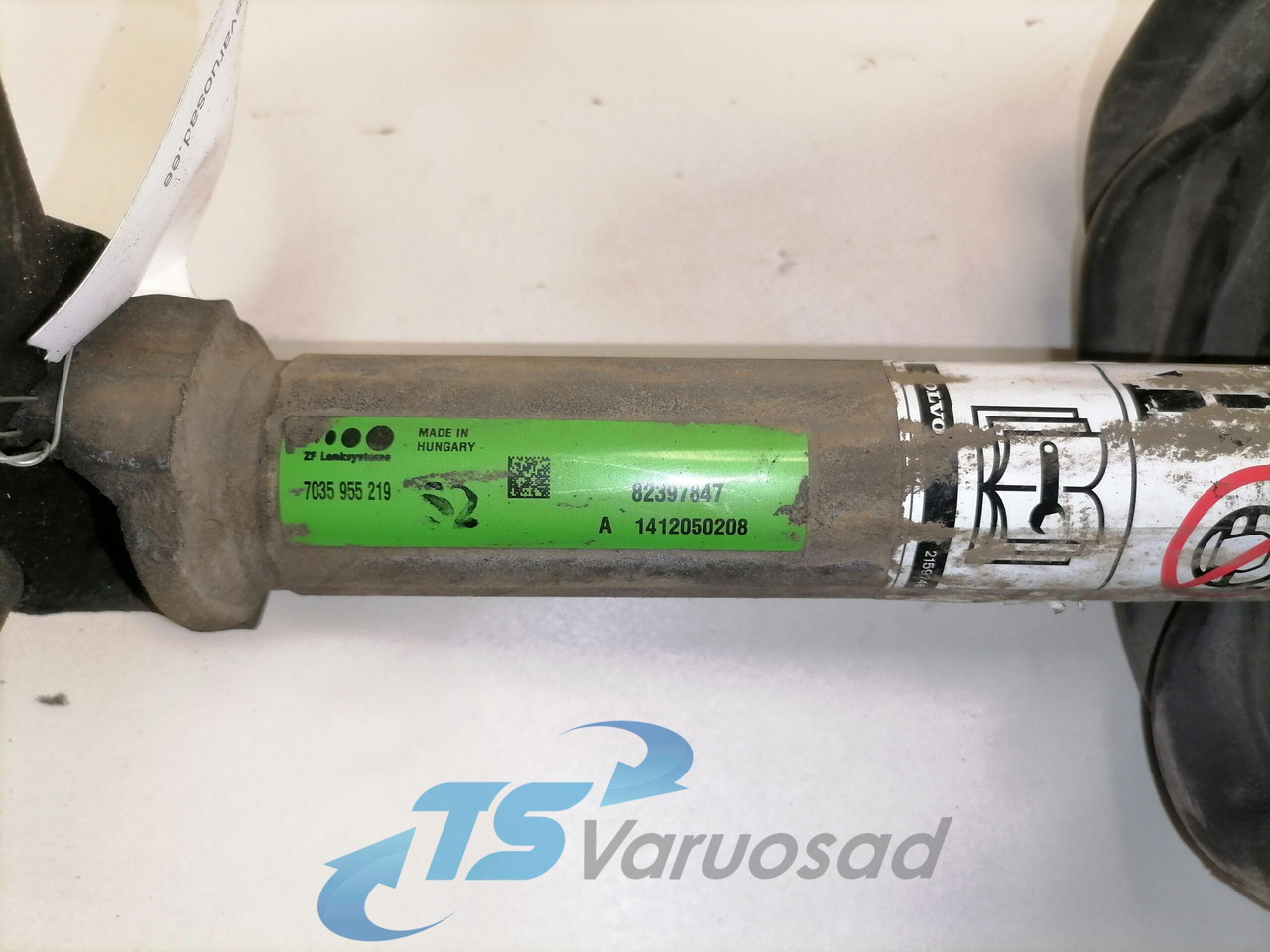 Volvo Steering column 82397847 - Commande de gouvernail pour Camion: photos 3 Volvo Steering column 82397847 - Commande de gouvernail pour Camion: photos 3