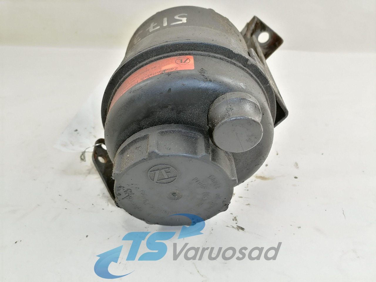 Volvo Steering oil tank+ bracket 1592945 - Tuyau de direction pour Camion: photos 2 Volvo Steering oil tank+ bracket 1592945 - Tuyau de direction pour Camion: photos 2