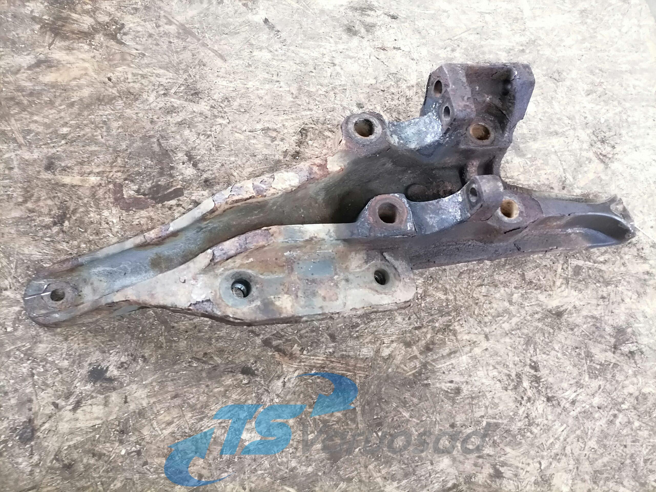 Volvo Volvo drive axle / axle mounting / airbag carrier 20428753 - Essieu et pièces pour Camion: photos 2 Volvo Volvo drive axle / axle mounting / airbag carrier 20428753 - Essieu et pièces pour Camion: photos 2