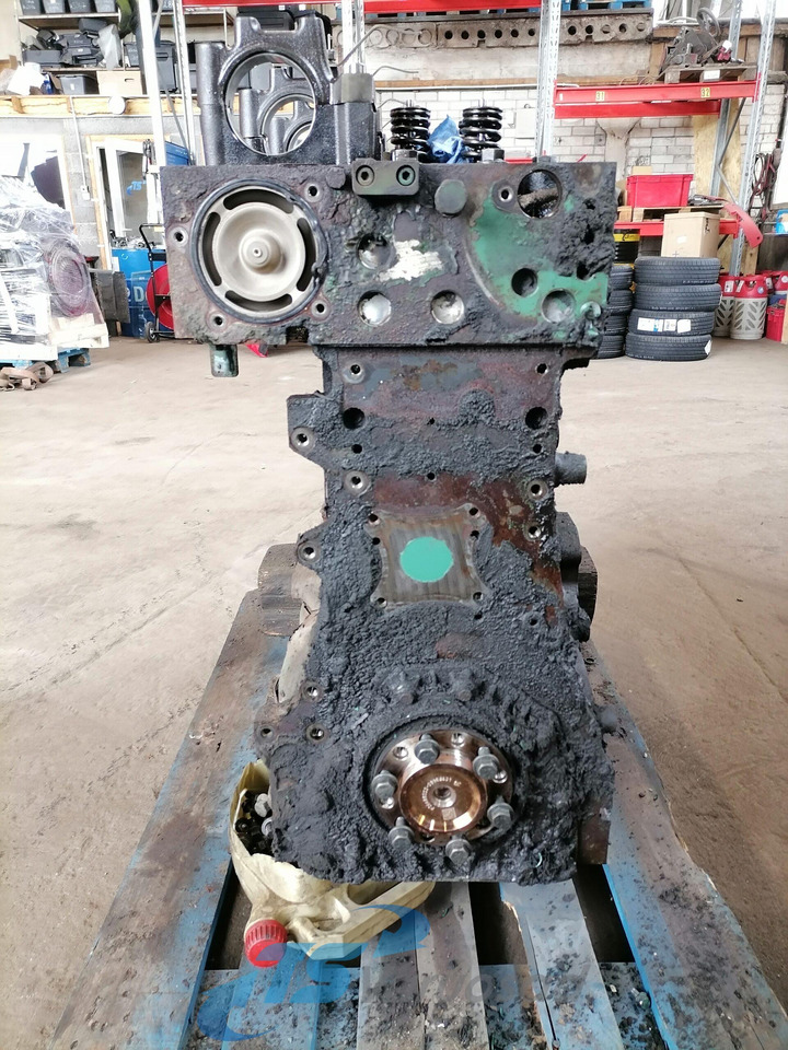 Volvo Volvo mootor D13A440 20961591 - Moteur pour Camion: photos 4 Volvo Volvo mootor D13A440 20961591 - Moteur pour Camion: photos 4