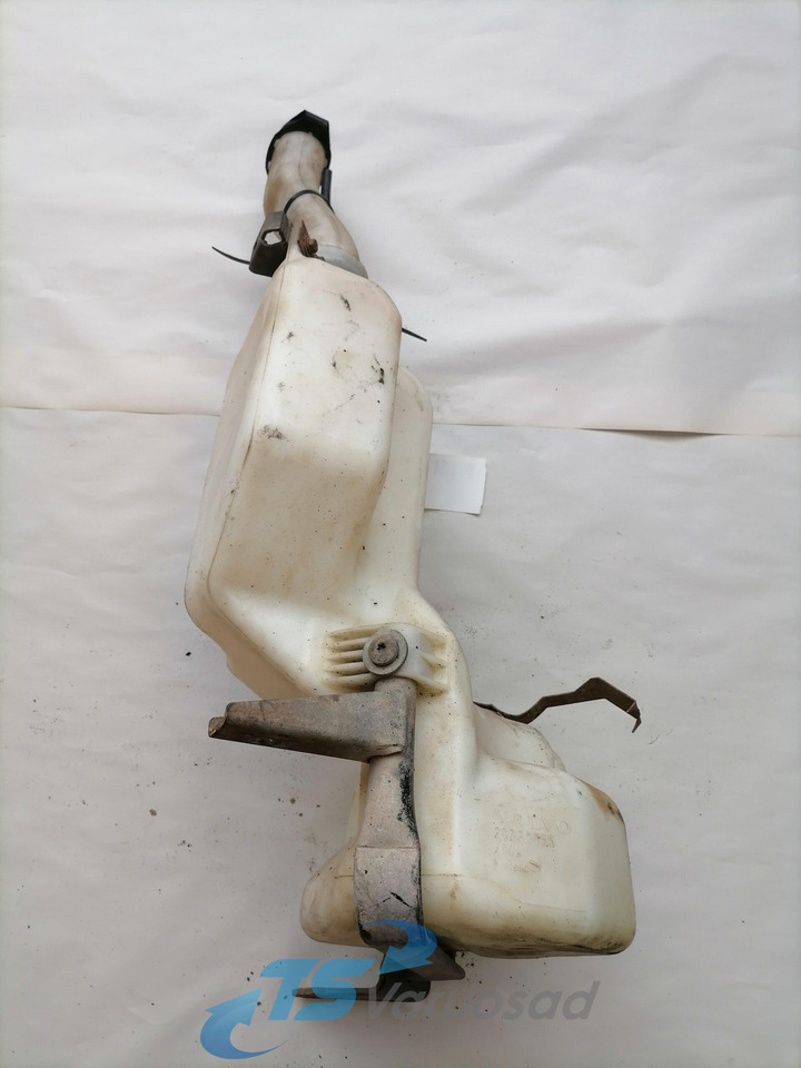 Volvo Windscreen washer fluid tank 20382655 - Essuie-glace pour Camion: photos 3 Volvo Windscreen washer fluid tank 20382655 - Essuie-glace pour Camion: photos 3