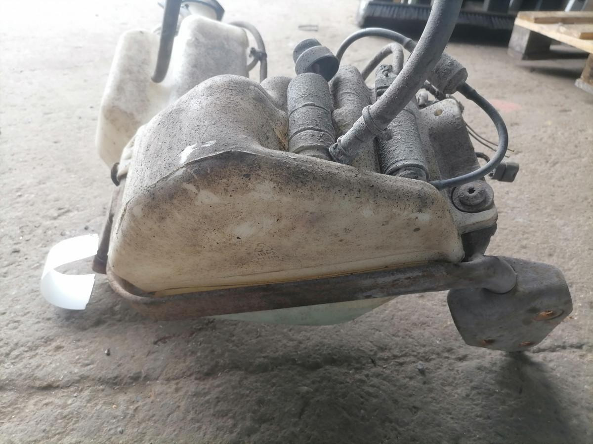 Volvo Windscreen washer fluid tank 22199322 - Essuie-glace pour Camion: photos 3 Volvo Windscreen washer fluid tank 22199322 - Essuie-glace pour Camion: photos 3