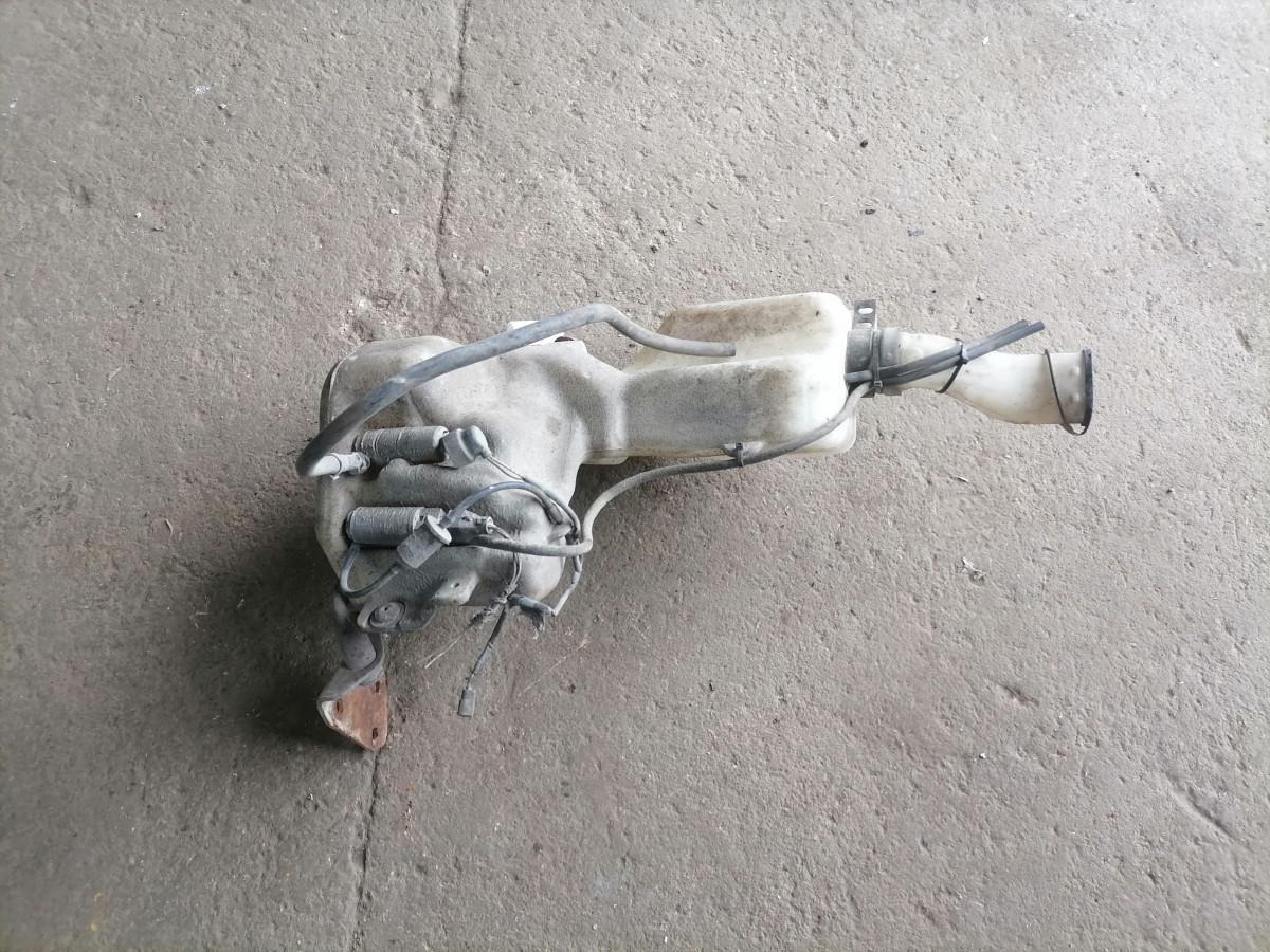 Volvo Windscreen washer fluid tank 22199322 - Essuie-glace pour Camion: photos 1 Volvo Windscreen washer fluid tank 22199322 - Essuie-glace pour Camion: photos 1