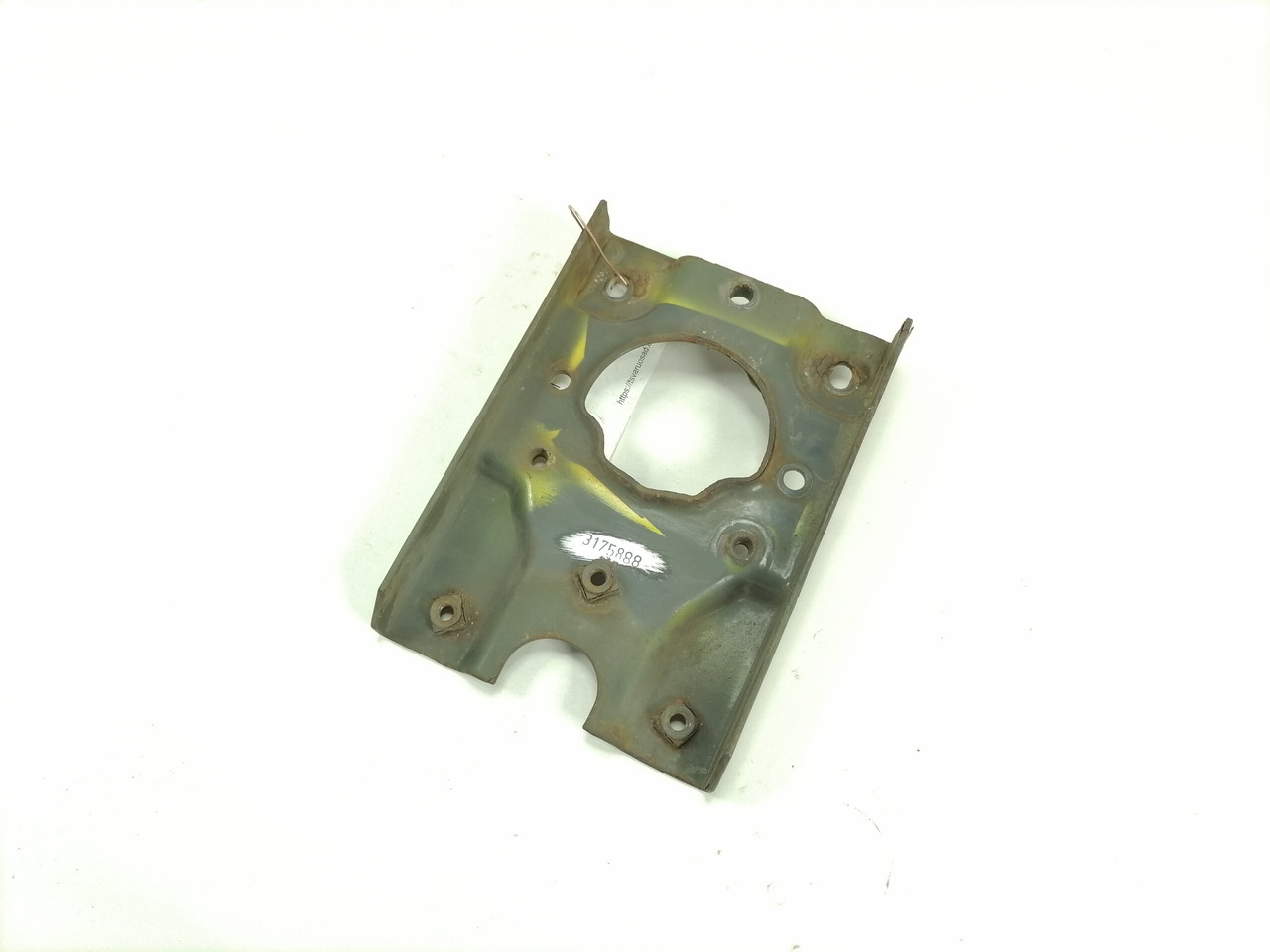 Volvo light bracket 3175888 - Lumière/ Éclairage pour Camion: photos 1 Volvo light bracket 3175888 - Lumière/ Éclairage pour Camion: photos 1