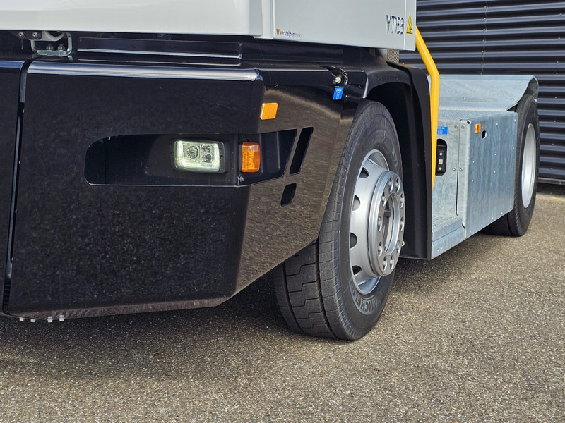 Terberg YT193 / !!NEW!! / TERMINAL / RANGEERTREKKER - Tracteur portuaire: photos 4 Terberg YT193 / !!NEW!! / TERMINAL / RANGEERTREKKER - Tracteur portuaire: photos 4