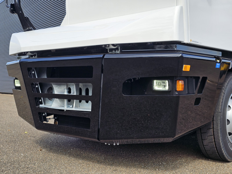 Terberg YT193 / !!NEW!! / TERMINAL / RANGEERTREKKER - Tracteur portuaire: photos 2 Terberg YT193 / !!NEW!! / TERMINAL / RANGEERTREKKER - Tracteur portuaire: photos 2