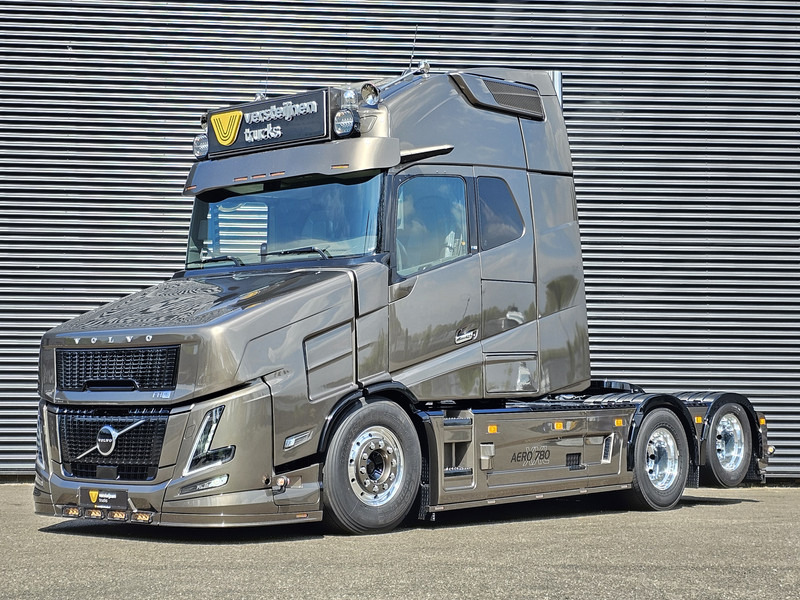 Volvo VT5 AERO 780 XXL / 6x2 TORPEDO / BOOGIE / SPECIAL / SHOW - Tracteur routier: photos 1 Volvo VT5 AERO 780 XXL / 6x2 TORPEDO / BOOGIE / SPECIAL / SHOW - Tracteur routier: photos 1
