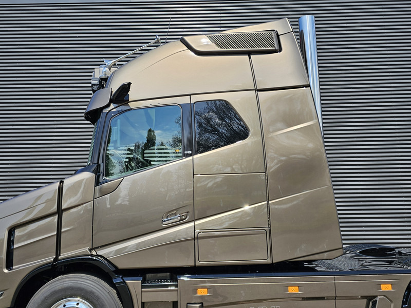 Tracteur routier Volvo VT5 AERO 780 XXL / 6x2 TORPEDO / BOOGIE / SPECIAL / SHOW: photos 8