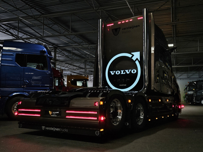 Tracteur routier Volvo VT5 AERO 780 XXL / 6x2 TORPEDO / BOOGIE / SPECIAL / SHOW: photos 15