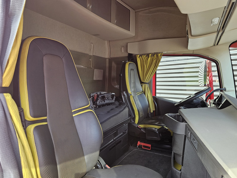 Camion grue Volvo FH 16.650 8x4 / HIAB 105 t/m CRANE / KRAN: photos 16