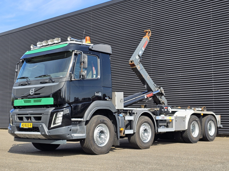 Volvo FMX 460 8x4 / 30T HOOKLIFT / SPRING SUSPENSION - Camion ampliroll: photos 1 Volvo FMX 460 8x4 / 30T HOOKLIFT / SPRING SUSPENSION - Camion ampliroll: photos 1