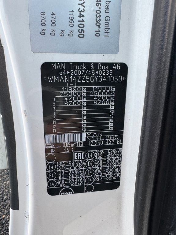 MAN 12.250 4X2 Koffer LBW Klima Diff.Sperre AHK - Camion fourgon: photos 3 MAN 12.250 4X2 Koffer LBW Klima Diff.Sperre AHK - Camion fourgon: photos 3