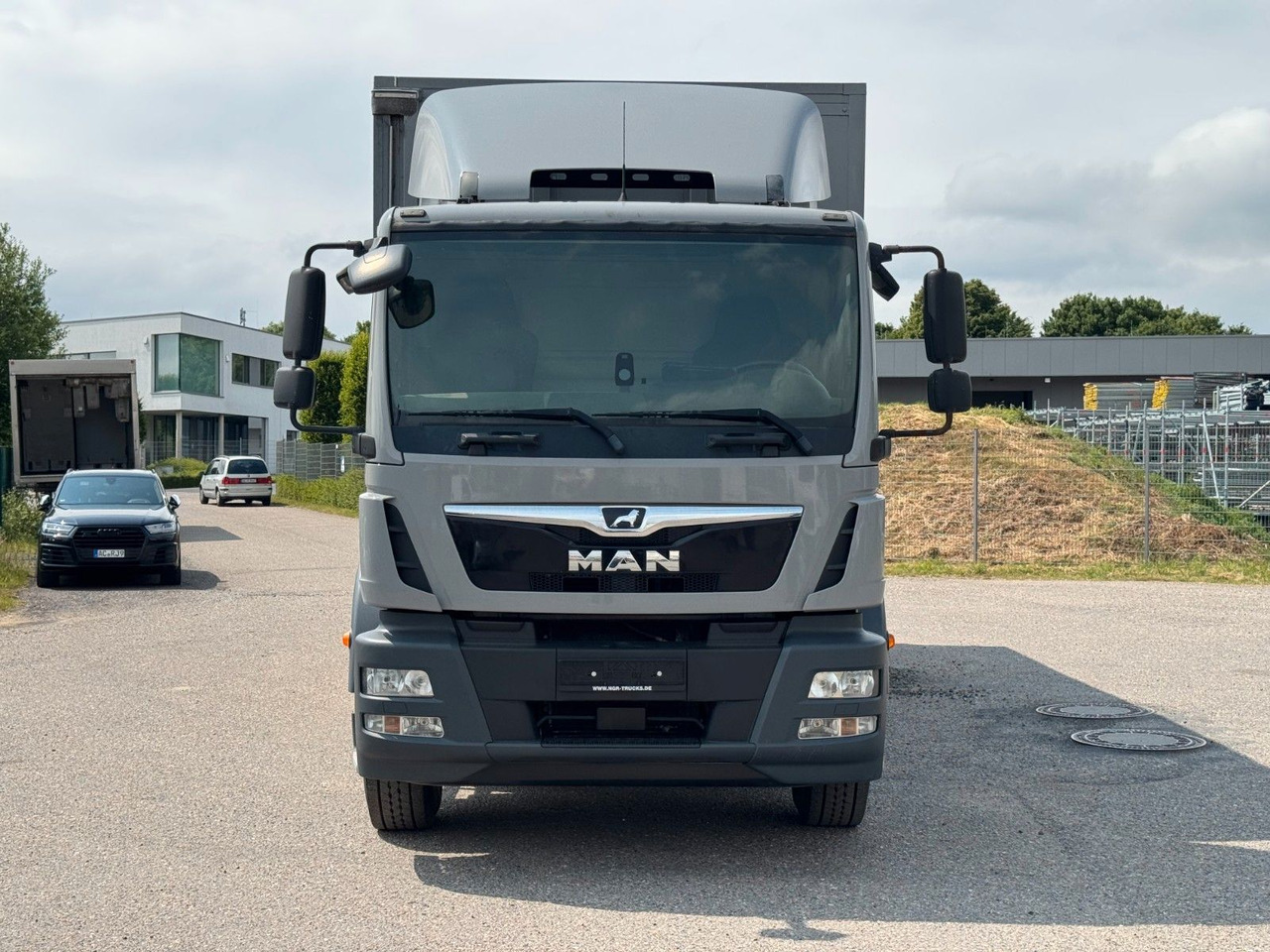 Camion à rideaux coulissants MAN 18.290 4X2 Koffer / Plane Top Zustand 8,30 Meter: photos 8